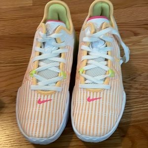 Lebraun Witness 6 women’s shoes